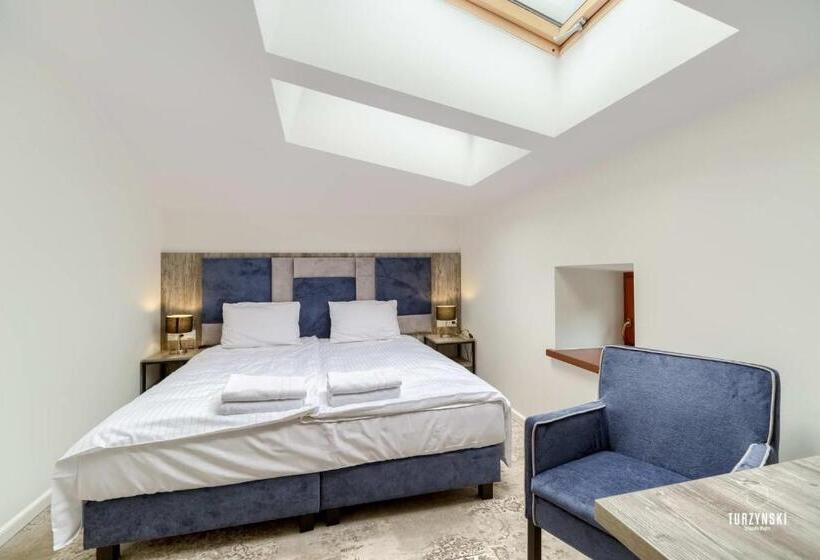 스탠다드 룸, Pałac Wierzbiczany