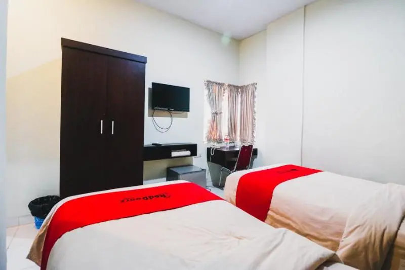 デラックスルーム, Reddoorz Plus Near Mall Panakukang 2