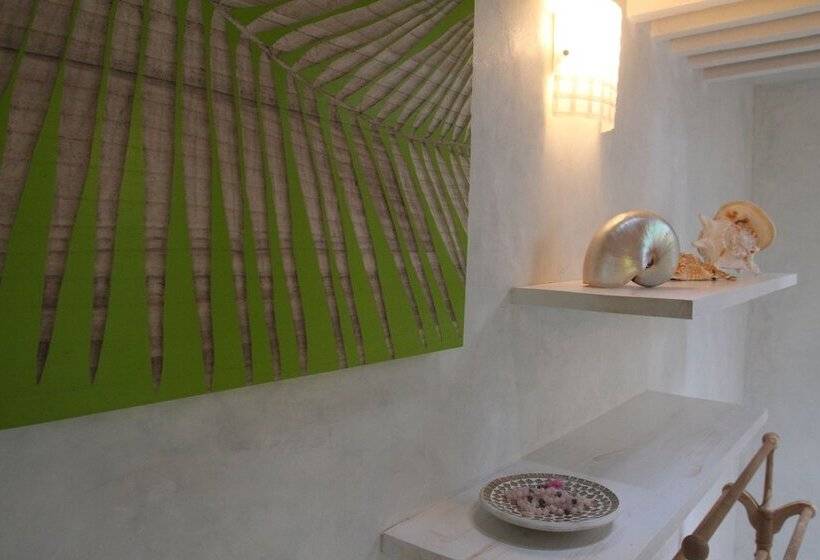 标准间, Coco Tangalla