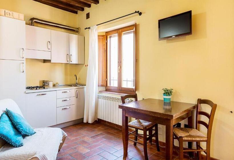 استودیوی استاندارد, Massa Alta B&b E Appartamenti