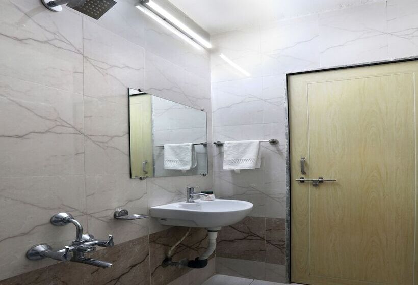 חדר דלוקס, Govindpuram, Kolhapur