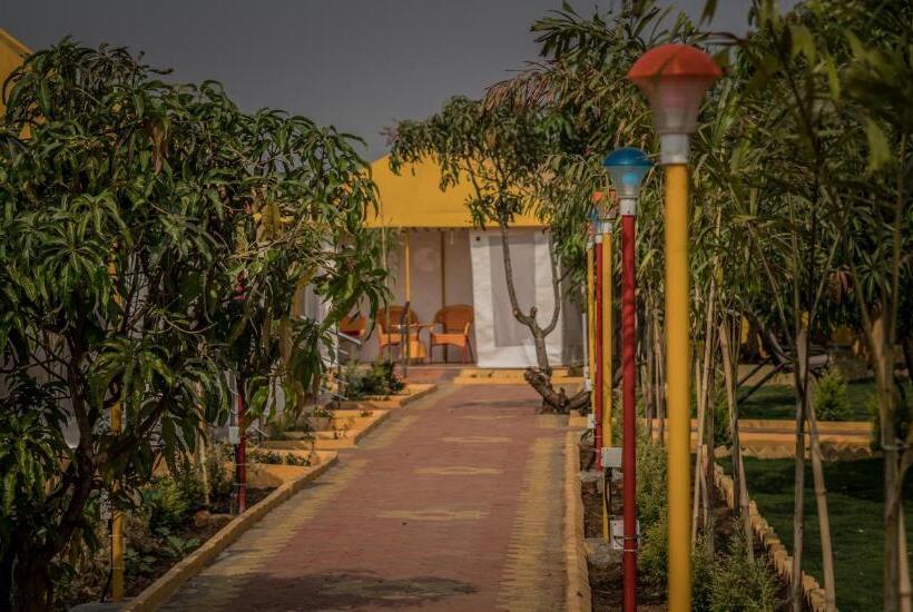 デラックスキャビン, Natures Dreamland Holiday Homes, Igatpuri