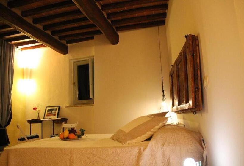 标准间, La Corte Segreta