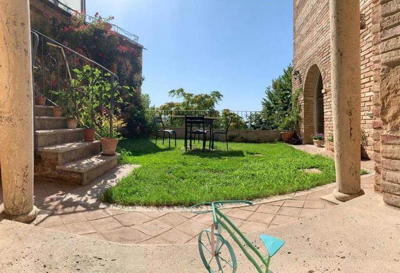 豪华套房, La Corte Segreta