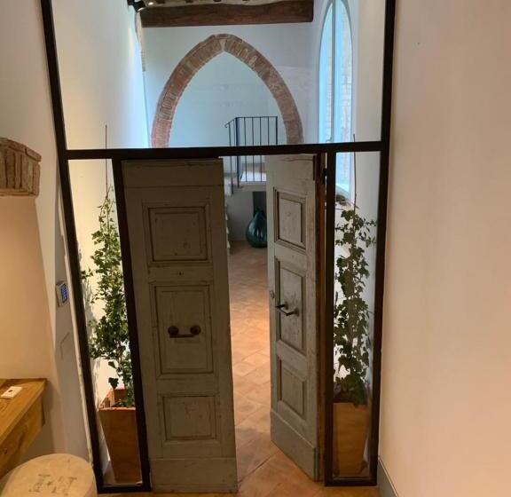 豪华套房, La Corte Segreta