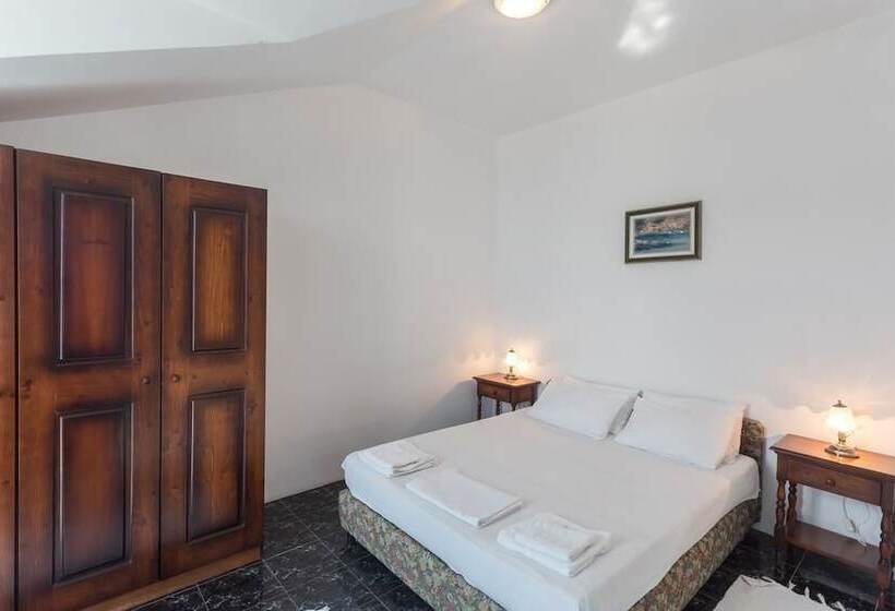 2-Bedroom Classic Apartment, Jovana