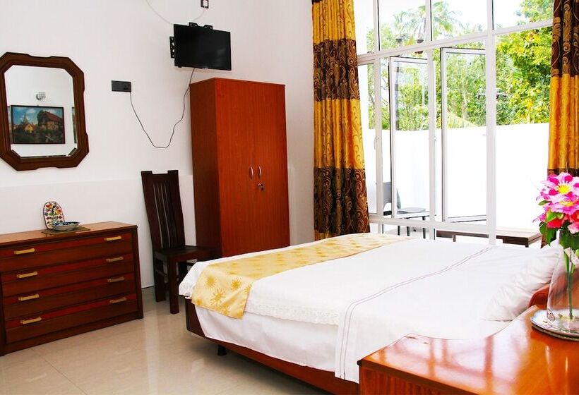 オーシャンビューデラックスルーム, Queens Beach