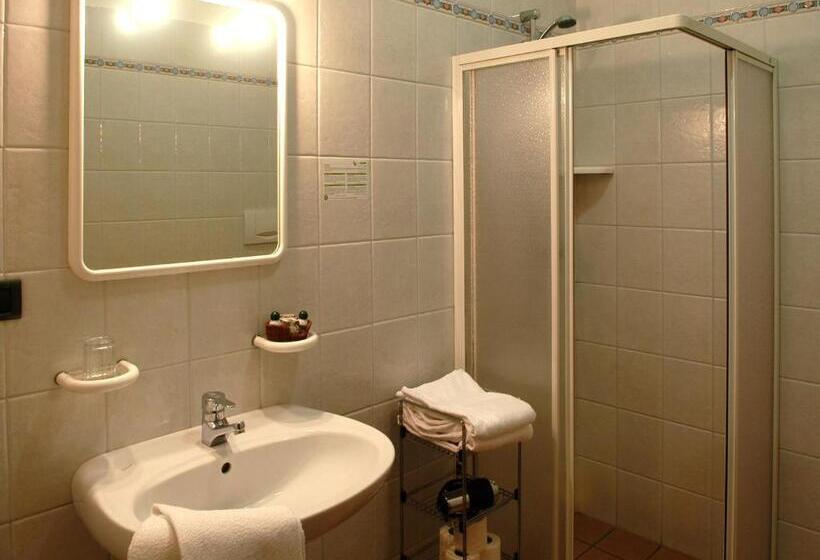 Standard Kolmen Hengen Huone, Relais Bb Pacengo