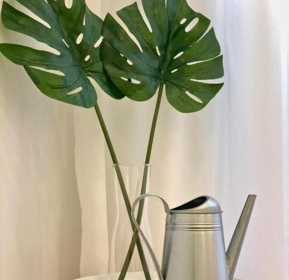 Camera Standard, Hola Lisbon Suites