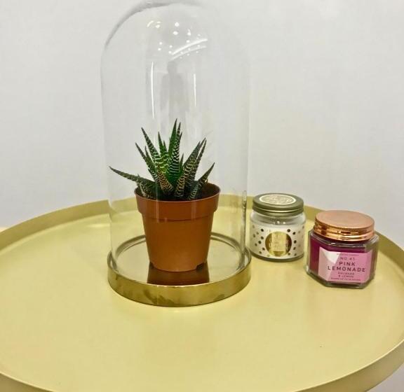 Camera Standard, Hola Lisbon Suites