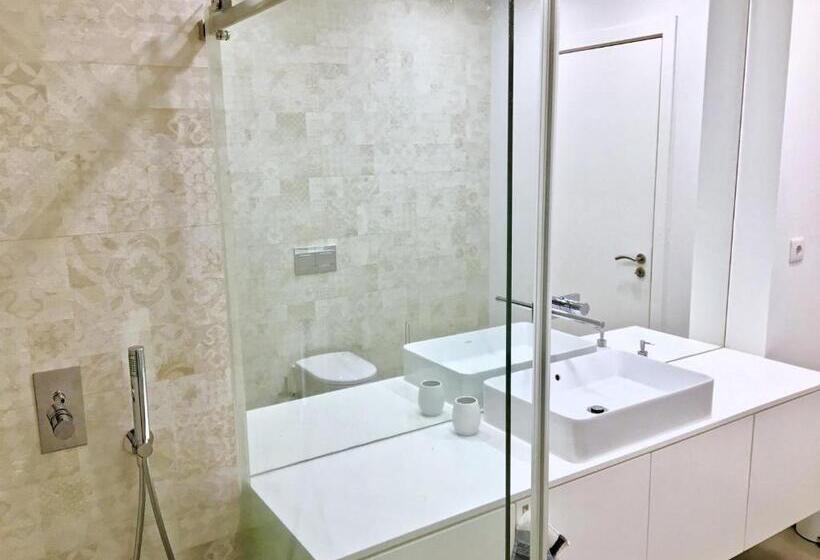 Camera Standard Bagno Condiviso, Hola Lisbon Suites
