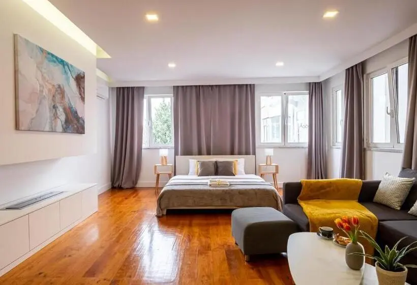 اتاق استاندارد با سرویس بهداشتی مشترک, Hola Lisbon Suites