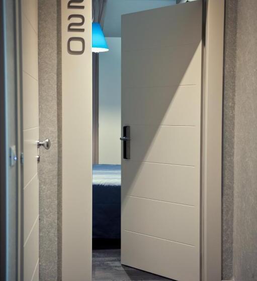 غرفة قياسية, Europa