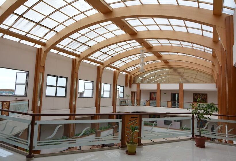 غرفة تنفيذية, Royal Highness