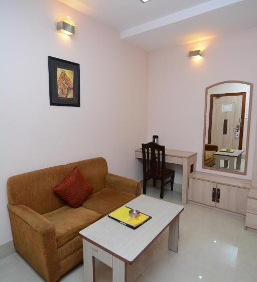 غرفة قياسية, Royal Highness