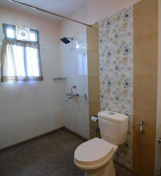 غرفة قياسية سرير كينج, Royal Highness