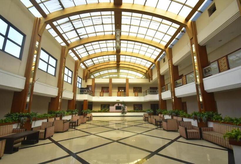 غرفة ديلوكس, Royal Highness