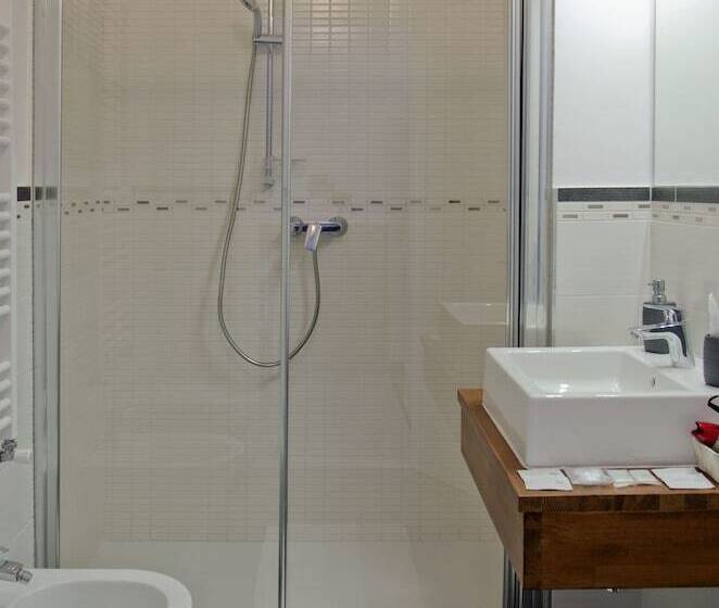 اتاق لوکس, Affittacamere Angel 2