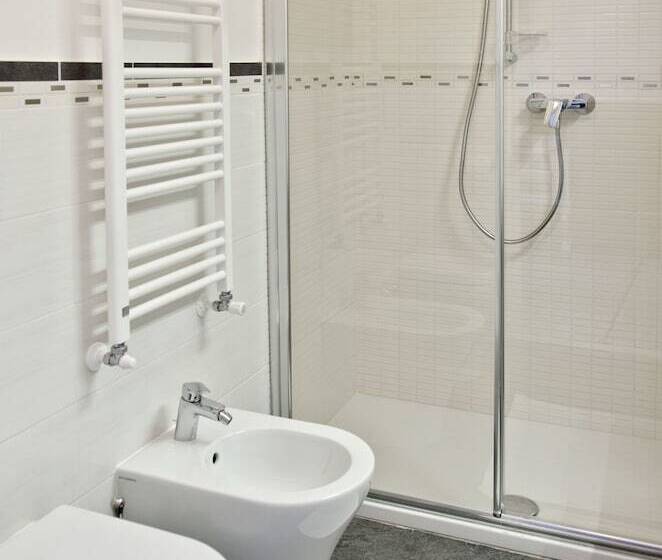 اتاق لوکس, Affittacamere Angel 2