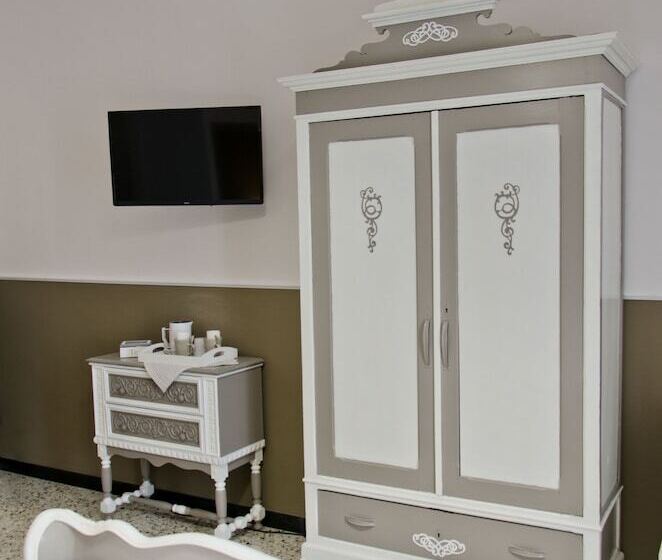 اتاق لوکس, Affittacamere Angel 2