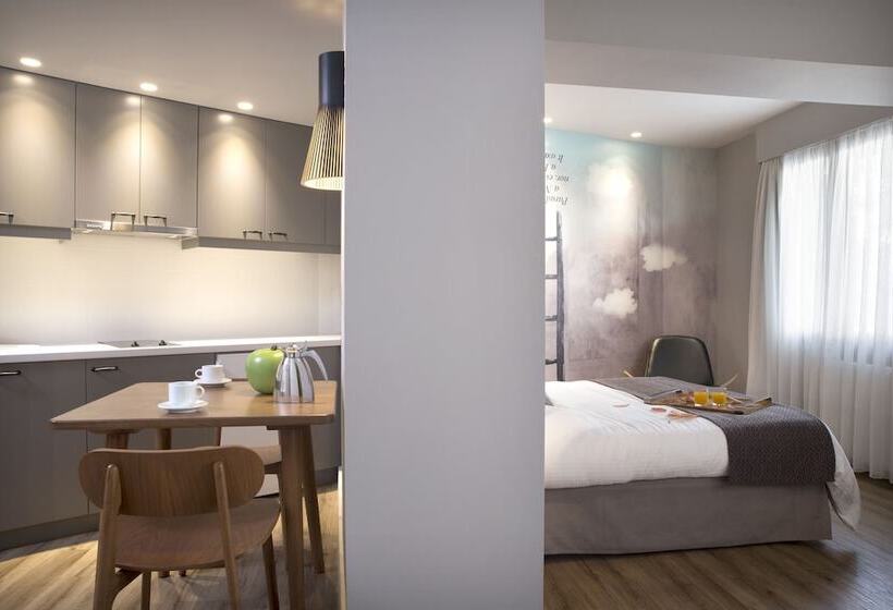 Люкс Премиум, Apollon Library Suites