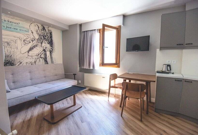 Люкс Премиум, Apollon Library Suites