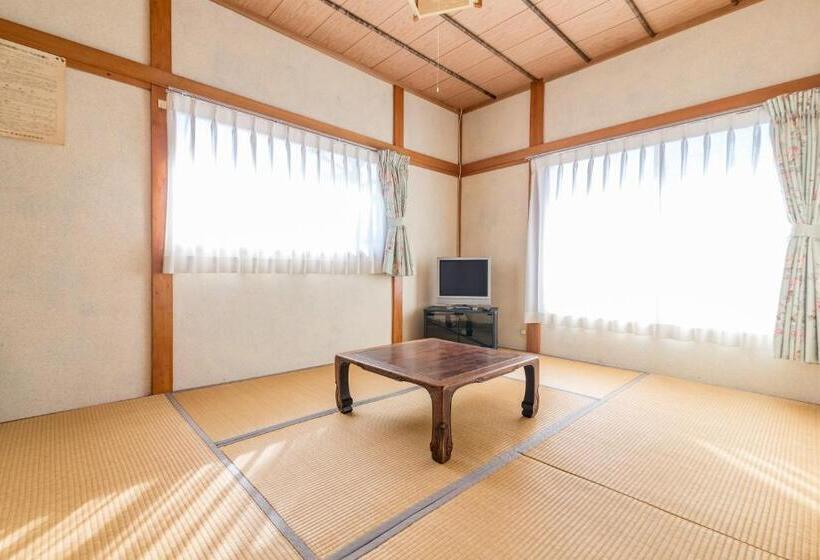 Economy Room Shared Bathroom, Chokiya