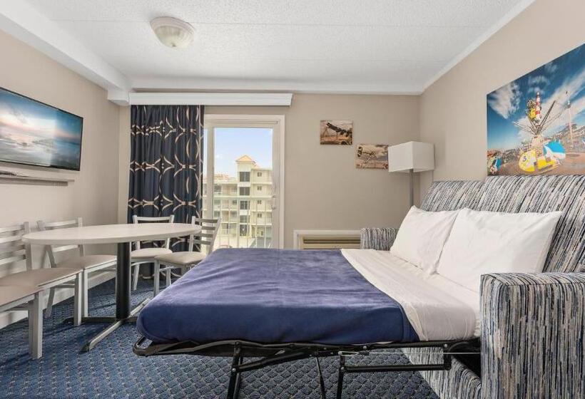 2 Bedroom Suite with Balcony, Adventurer Oceanfront Inn