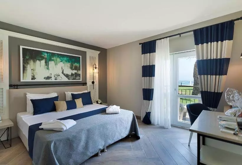 اتاق پریمیوم سه تخته, Club Marco Polo Premium All Inclusive