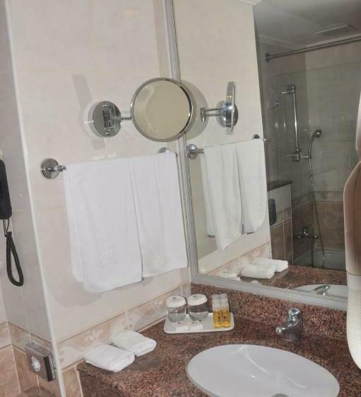 غرفة قياسية إطلالة جانبية علي البحر, Grand Kaptan Hotel   All Inclusive