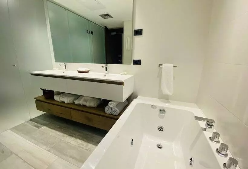 スタンダードスタジオ, La Capilla  Punta Del Este