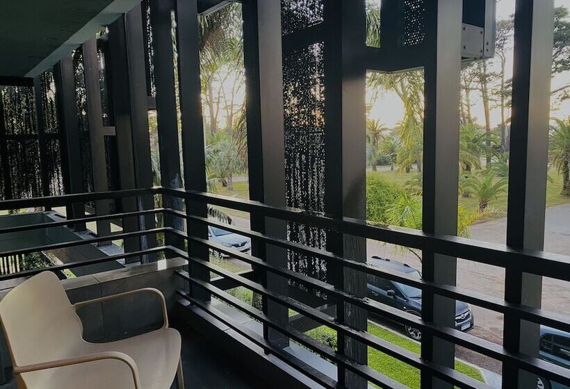 استودیوی استاندارد, La Capilla  Punta Del Este