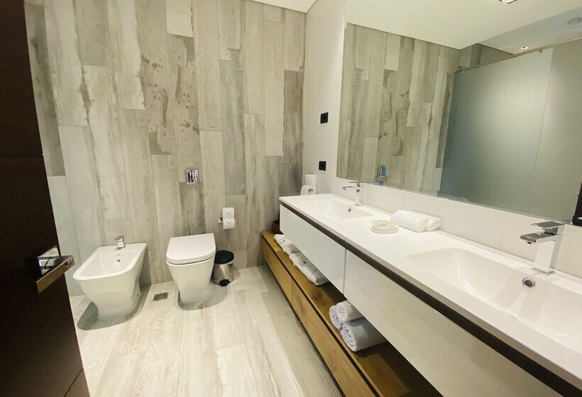 استودیوی استاندارد, La Capilla  Punta Del Este