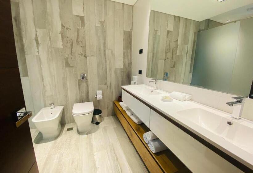 سوییت, La Capilla  Punta Del Este