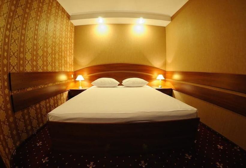 주니어 스위트, Mir