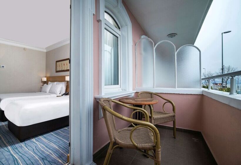 オーシャンビュースタンダードルームバルコニー付き, Radisson Hotel Istanbul Sultanahmet