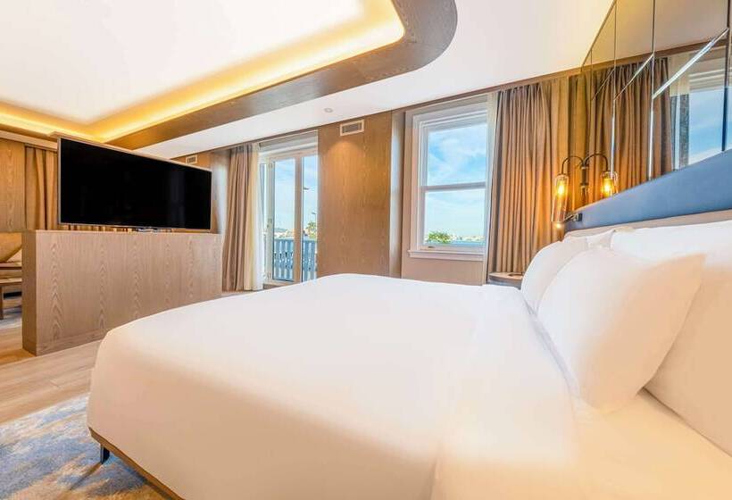 Suite Sea View, Radisson Hotel Istanbul Sultanahmet