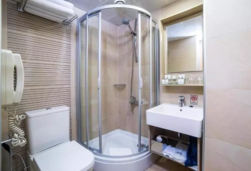 Standard Room Sea View, Radisson Hotel Istanbul Sultanahmet