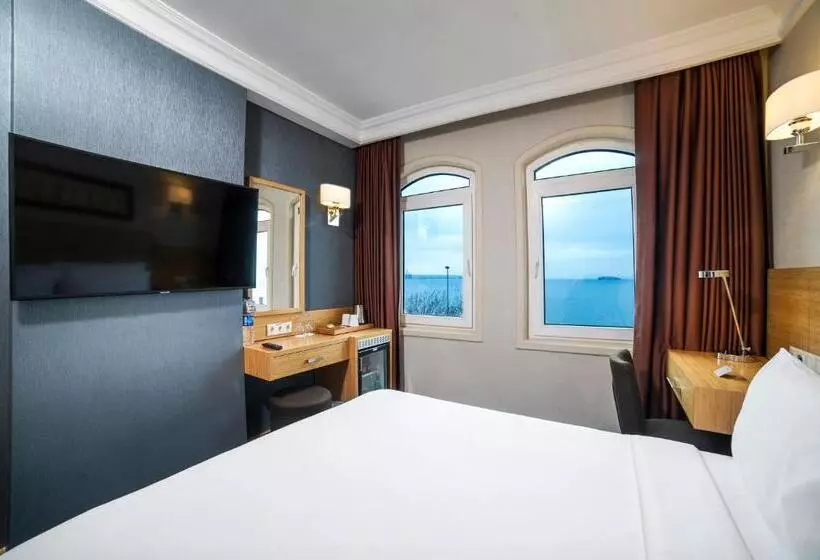 Standard Room Sea View, Radisson Hotel Istanbul Sultanahmet