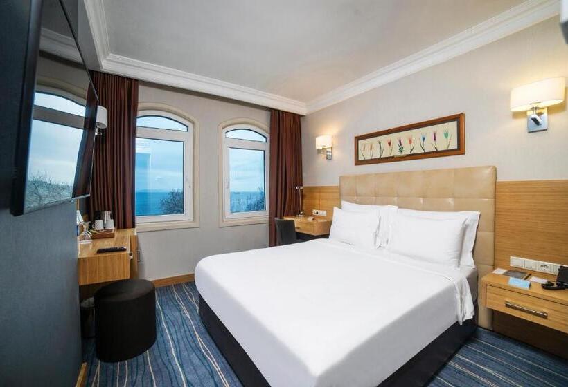 Standard Room Sea View, Radisson Hotel Istanbul Sultanahmet