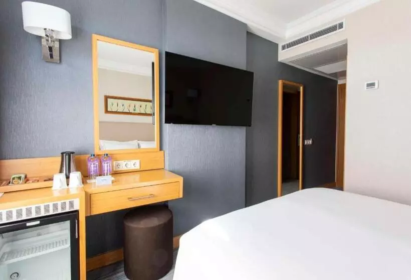 Standard Room Sea View, Radisson Hotel Istanbul Sultanahmet