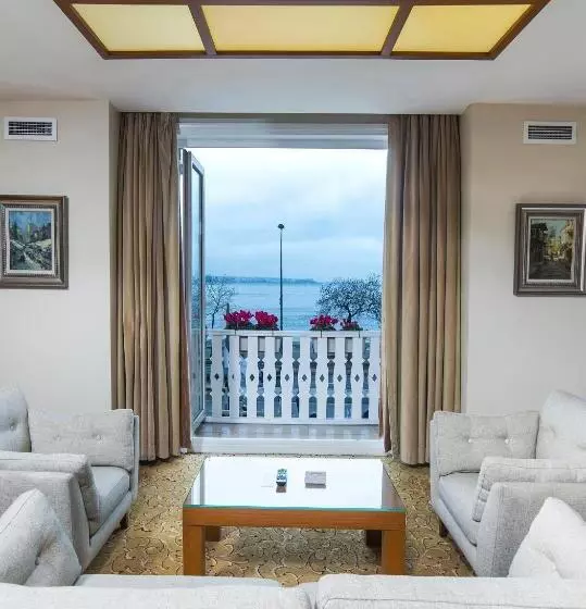 Suite Sea View, Radisson Hotel Istanbul Sultanahmet