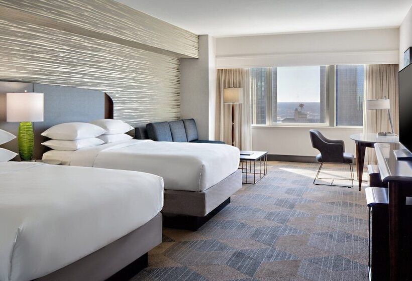 غرفة كلوب, Sheraton Dallas