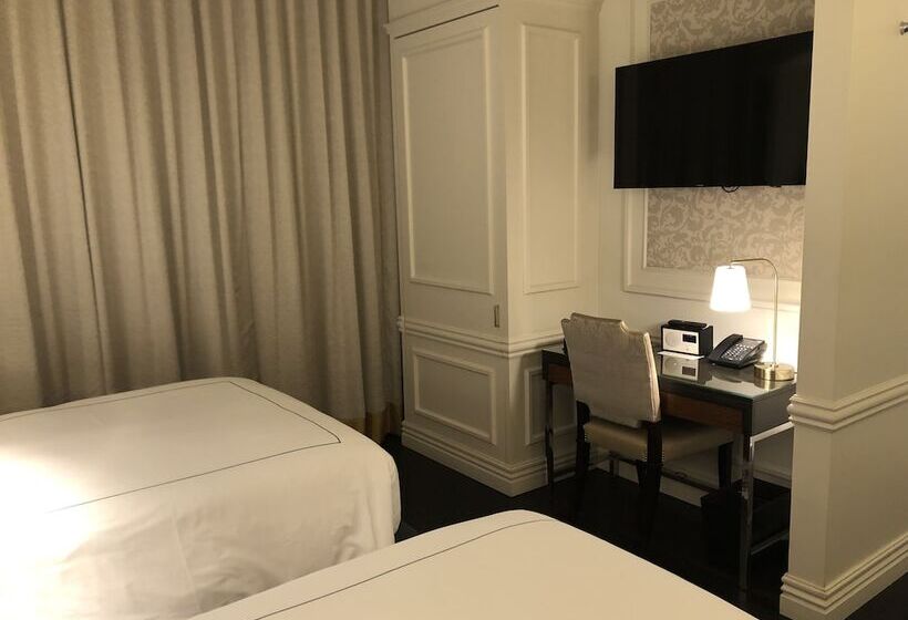 חדר פרמיום, The Adelphi