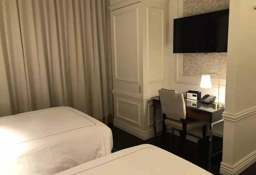 プレミアムルーム, The Adelphi