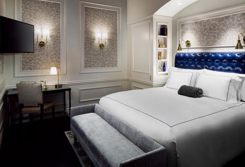 סוויטת פרמיום, The Adelphi