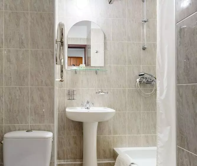 اتاق اکونومی یک تخته, Tourist Hotel Complex
