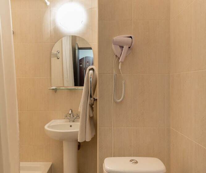 اتاق اکونومی, Tourist Hotel Complex