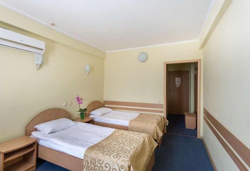 اتاق اکونومی, Tourist Hotel Complex