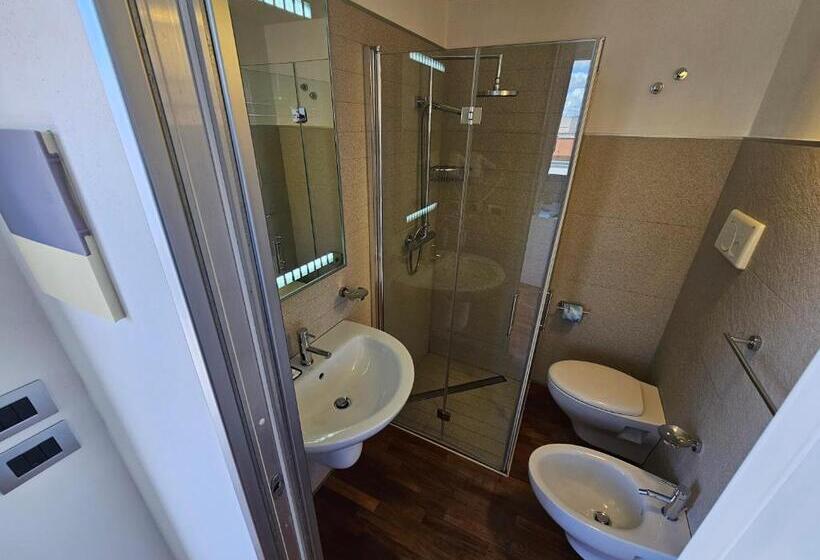 スタンダードルーム, B&b White Con Parcheggio Privato